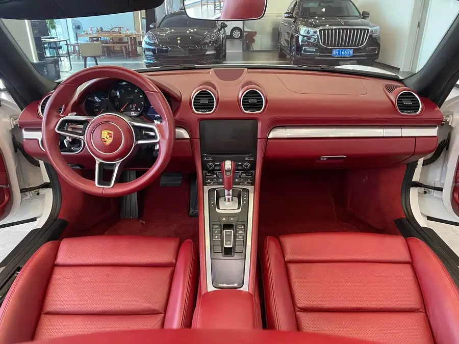 Porsche 718 2020 Model Boxster 2.0T