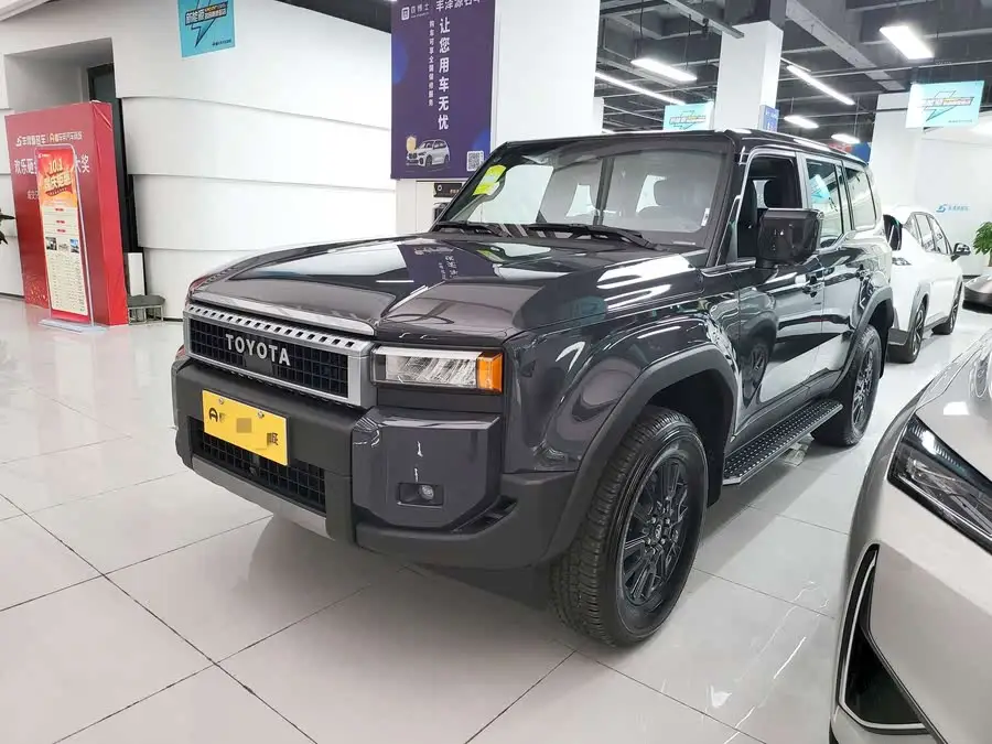 برادو 2024 2.4T النسخة الشاملة TX 5 مقاعد