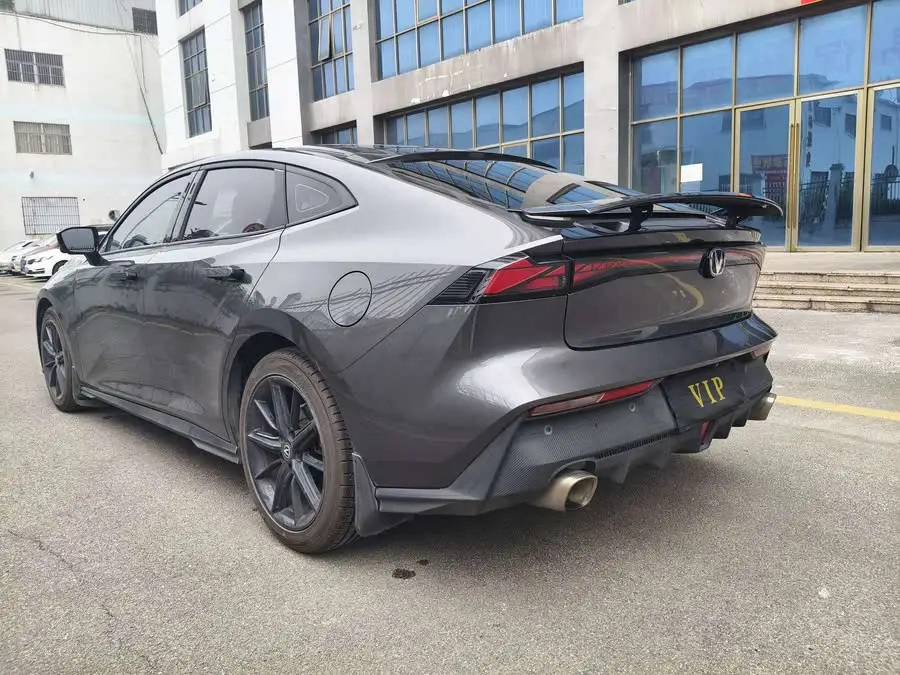 شانجان UNI-V 2023 1.5T الفاخرة