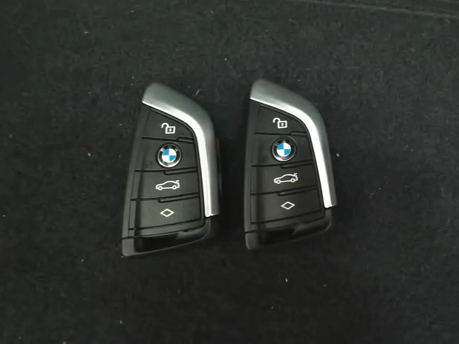 بي إم دبليو i3 2024 eDrive 40 L حزمة الرياضة الليلية