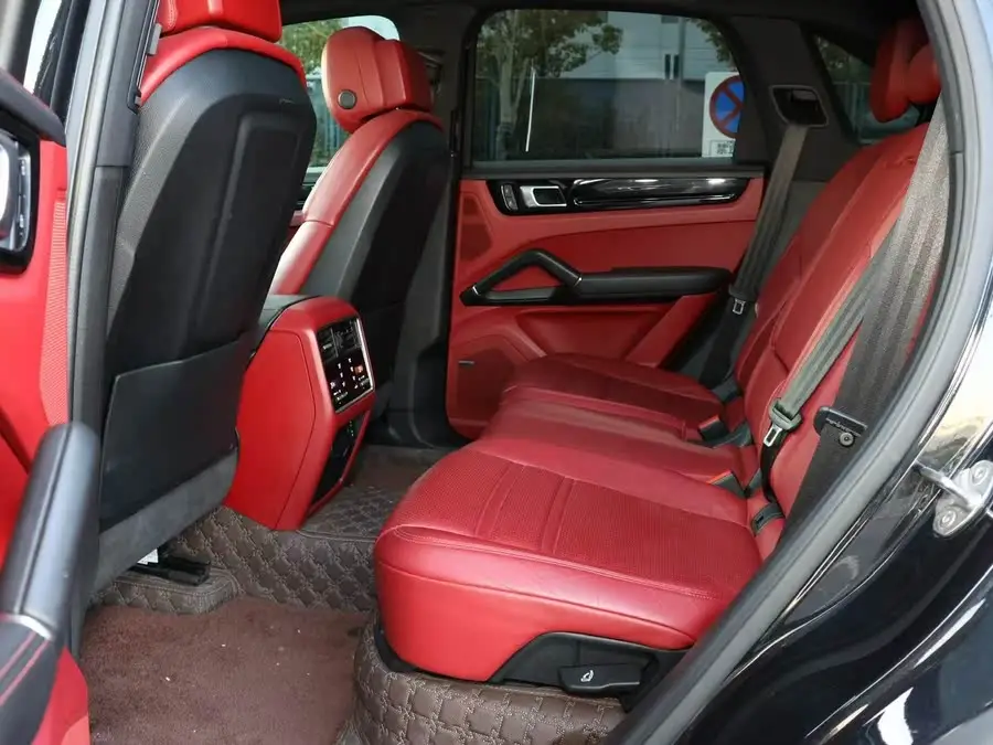 2022 Cayenne Cayenne 3.0T Platinum Edition