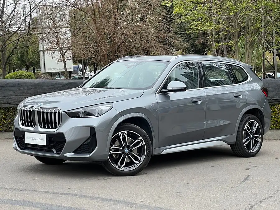 بي إم دبليو X1 2023 sDrive25Li طقم رياضي M