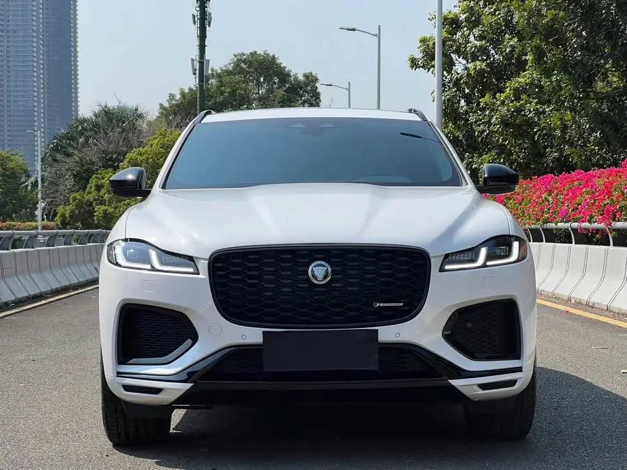 Jaguar F-PACE 2024 P250 R-Dynamic SE