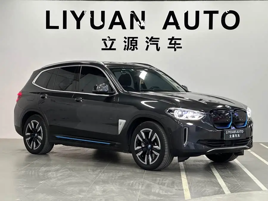 BMW iX3 2021 Leading Model