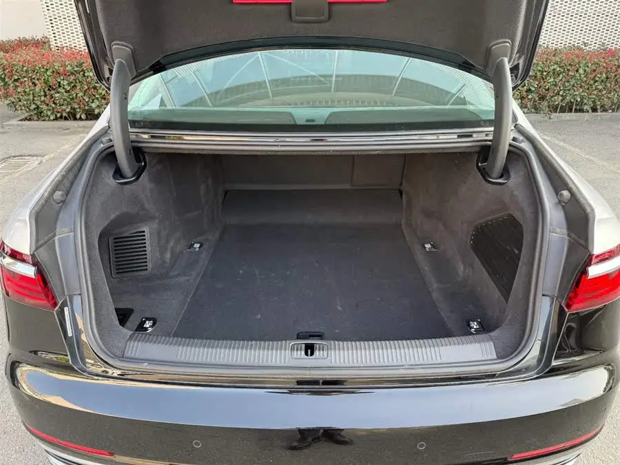 Audi A8 2023 A8L 55 TFSI quattro Flagship