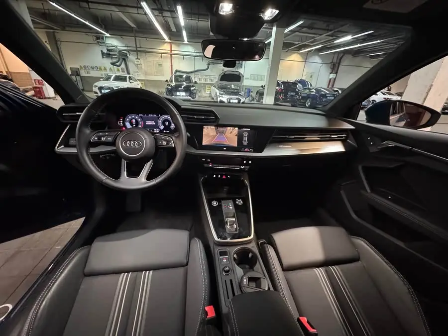 2023 أودي A3 A3L ليموزين 35 TFSI الرياضية الأنيقة