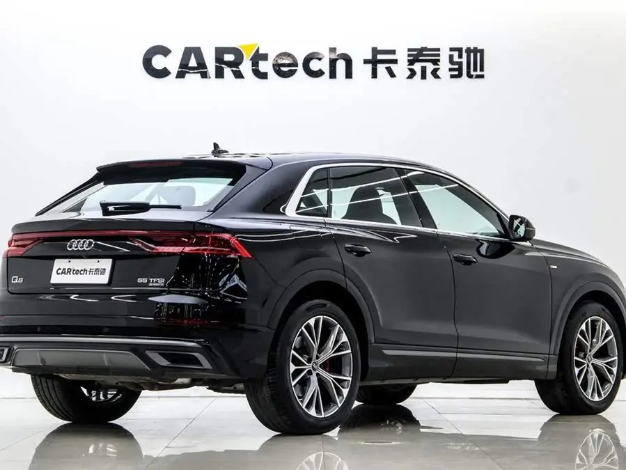 أودي Q8 2023 55 TFSI إصدار الأداء