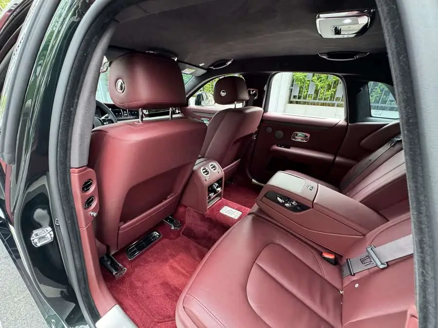 غوست 2021 6.7T النسخة ذات قاعدة العجلات القياسية