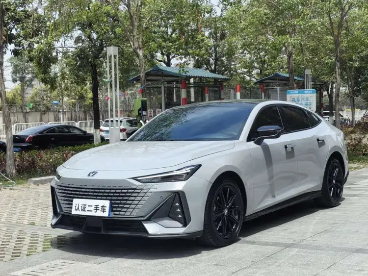 Changan UNI-V 2022 1.5T Premium