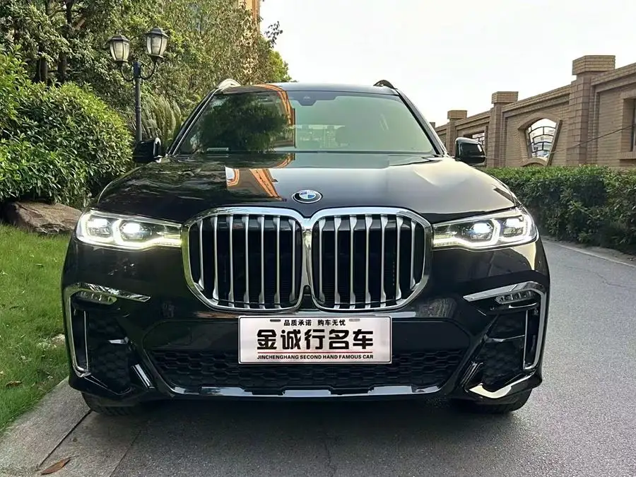 بي إم دبليو X7 موديل 2021 تحديث xDrive40i حزمة M الرياضية
