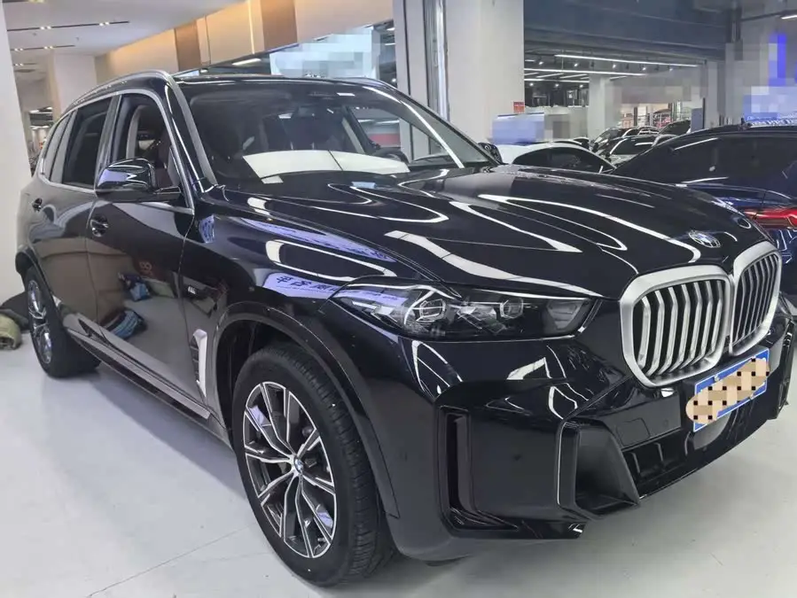 BMW X5 2023 xDrive 30Li M Sport Package