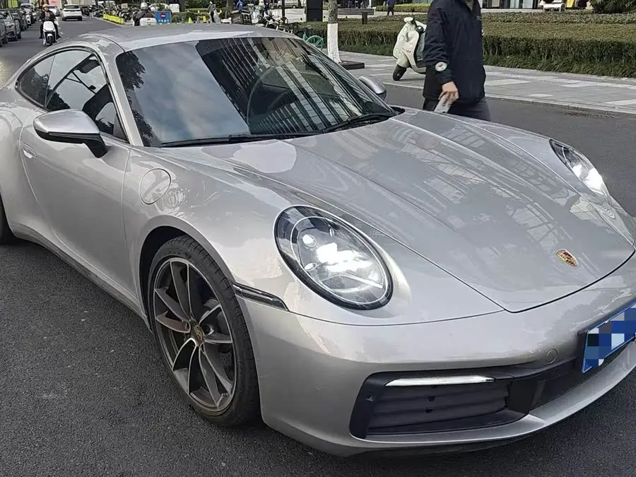 بورش 911 2023 كاريرا 3.0T