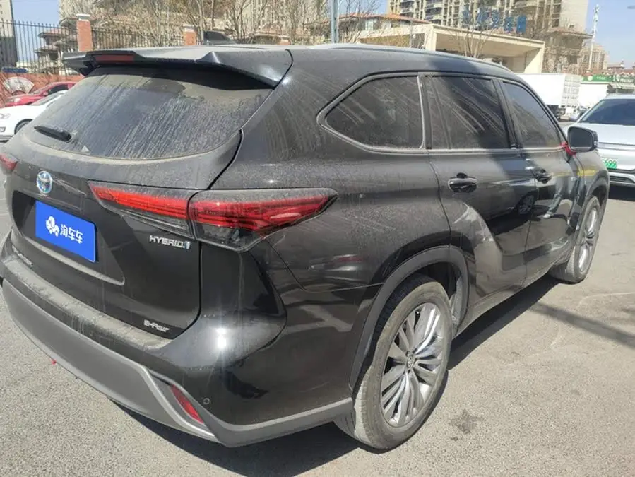 Highlander 2022 Hybrid 2.5L AWD Premium 7-Seater