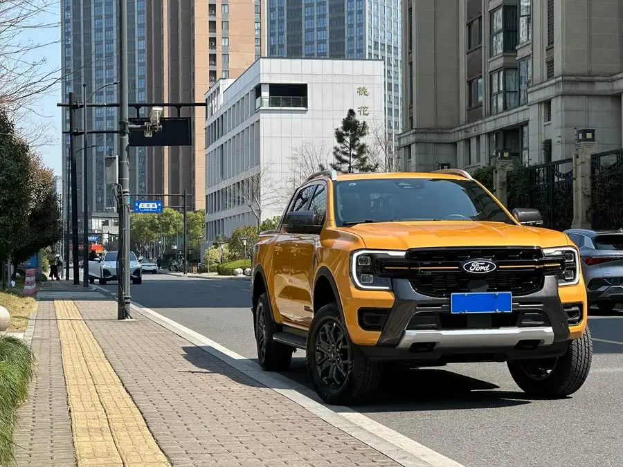 رانجر 2023 وايلد تراك 4WD أوتوماتيك بنزين