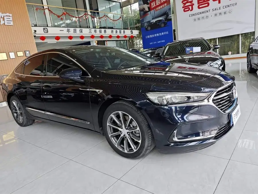 بيوك لاكروس 2022 652T فاخرة