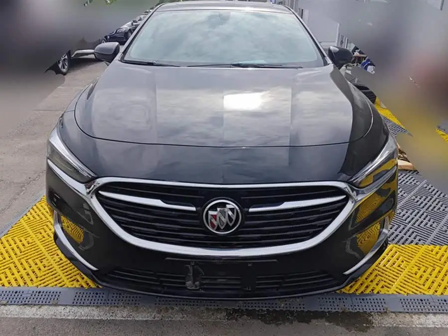 بيوك لاكروس 2021 552T الفاخرة