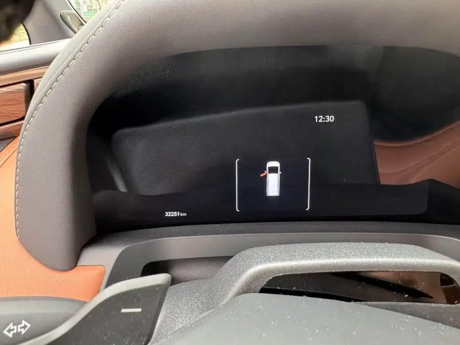 ألفارد 2024 هايبرد 2.5 لتر النسخة المتميزة