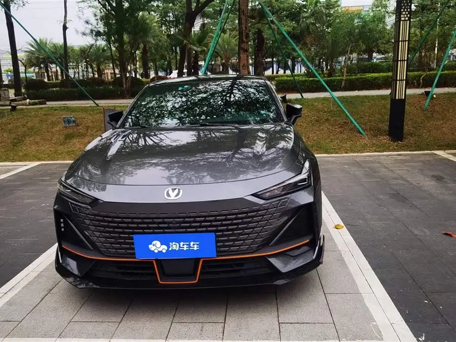 Changan UNI-V 2022 1.5T Sports Edition