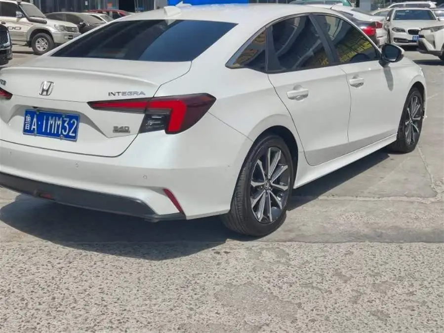 2023 Model HATCHBACK 240TURBO CVT Phantom Night Luxury Edition