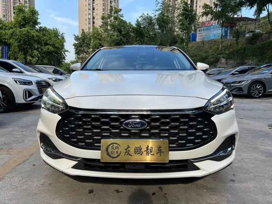 فورد فوكس 2021 سيدان إيكوبوست 180 أوتوماتيكي عصري