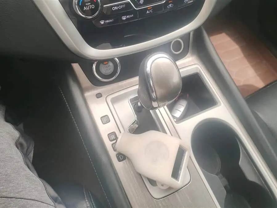 لو兰 2019 موديل 2.5 لتر XL دفع ثنائي نسخة الفخامة الذكية الوطنية VI