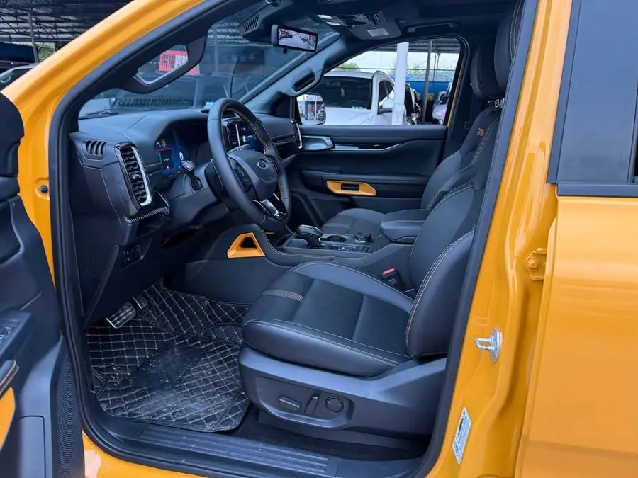 رانجر 2023 نسخة أوتوماتيكية على الطرق الوعرة بنظام الدفع الرباعي بنزين