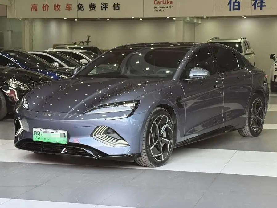 ختم 2022 طراز 700 كم طويل المدى النسخة ذات الدفع الخلفي