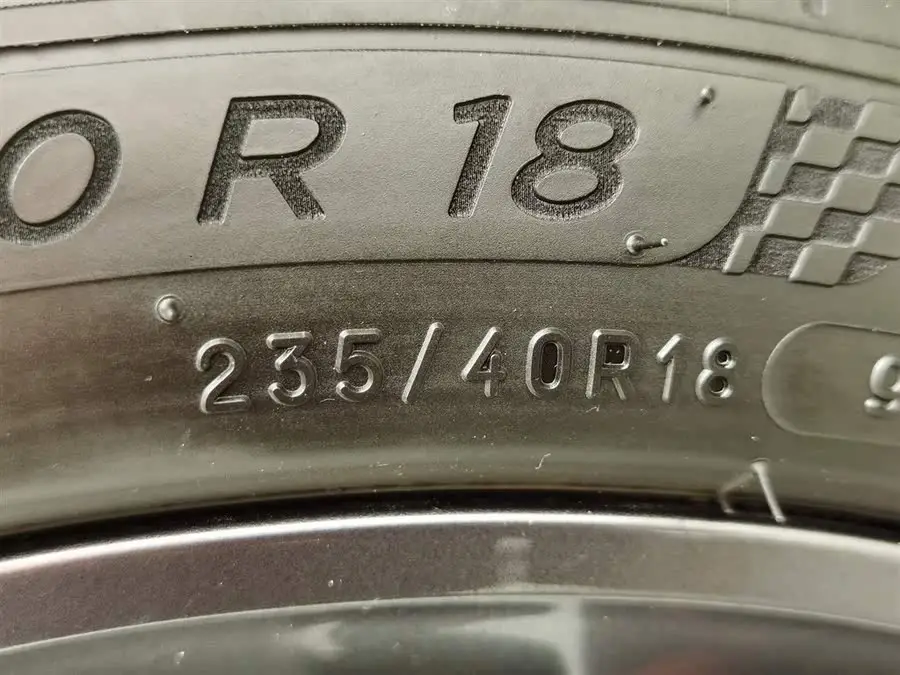 2022 فورد فوكس سيدان إيكو بوست 180 أوتوماتيكي ست لاين