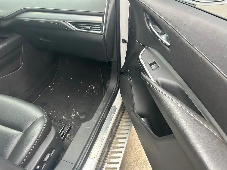 Cadillac XT4 2021 28T FWD Technical Version