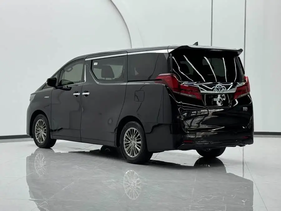 ألفارد 2021 هايبرد 2.5 لتر فئة فاخرة