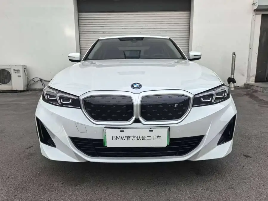 بي إم دبليو i3 2022 eDrive 35 L