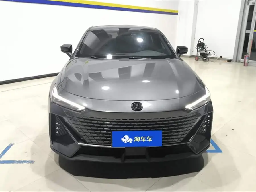 Changan UNI-V 2022 1.5T Premium