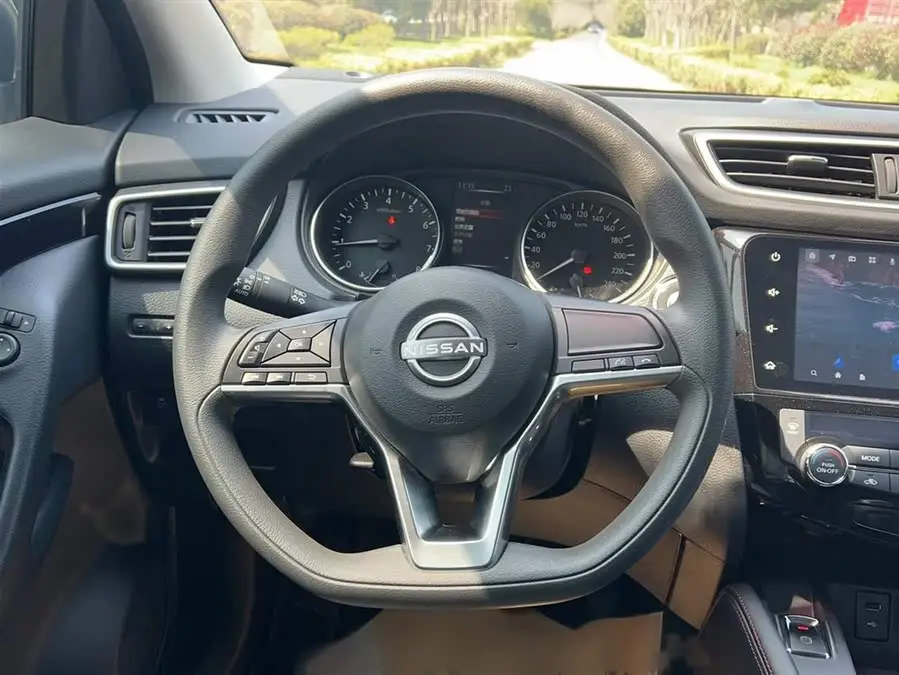 2023 نيسان إكس-تريل كلاسيك 2.0 لتر CVT XV إصدار الراحة