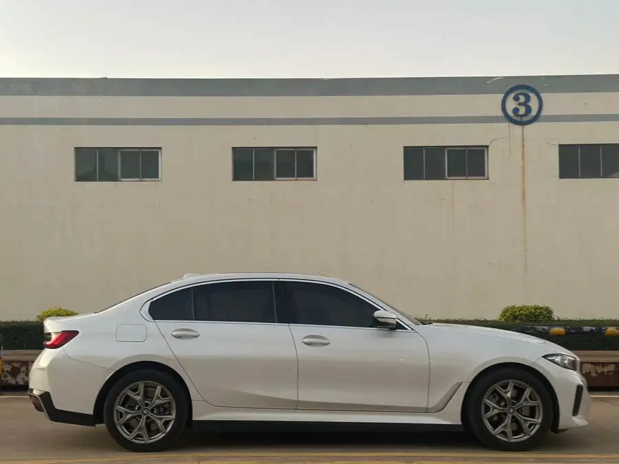 BMW i3 2022 eDrive 35 L