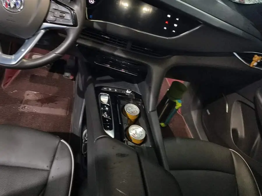 إنفيجن 2022 652T الدفع الرباعي الفاخر 6 مقاعد