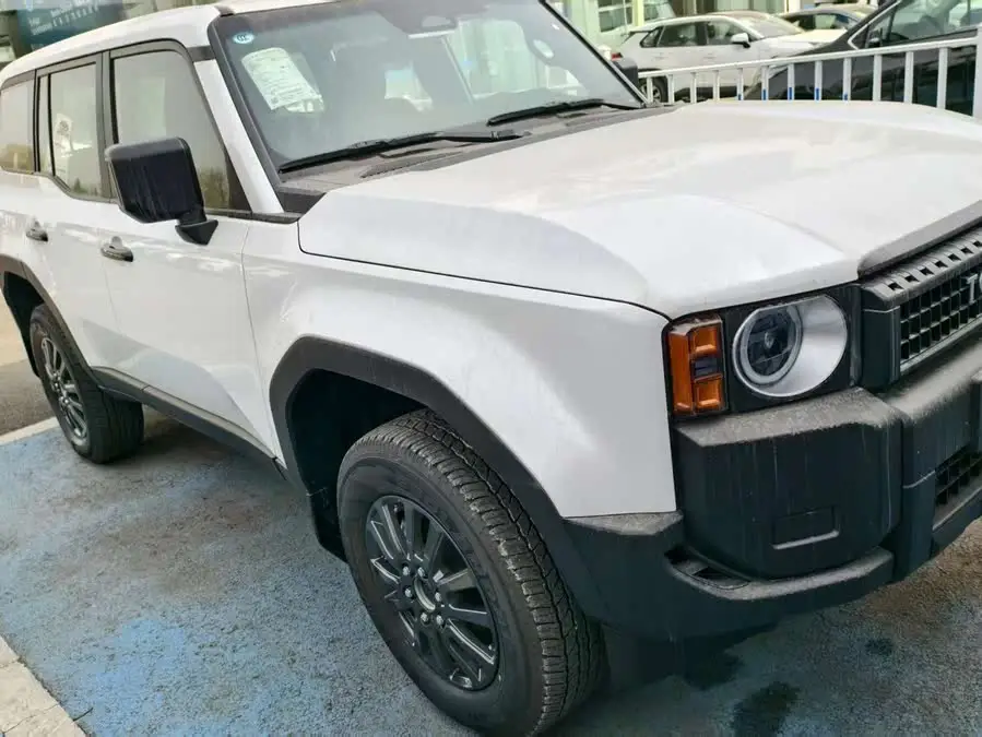 برادو 2024 2.4T إصدار كروس BX 5 مقاعد