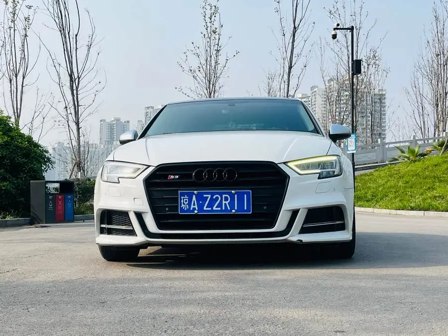 أودي A3 طراز 2020 ليموزين 35 TFSI إصدار الموضة الوطنية VI