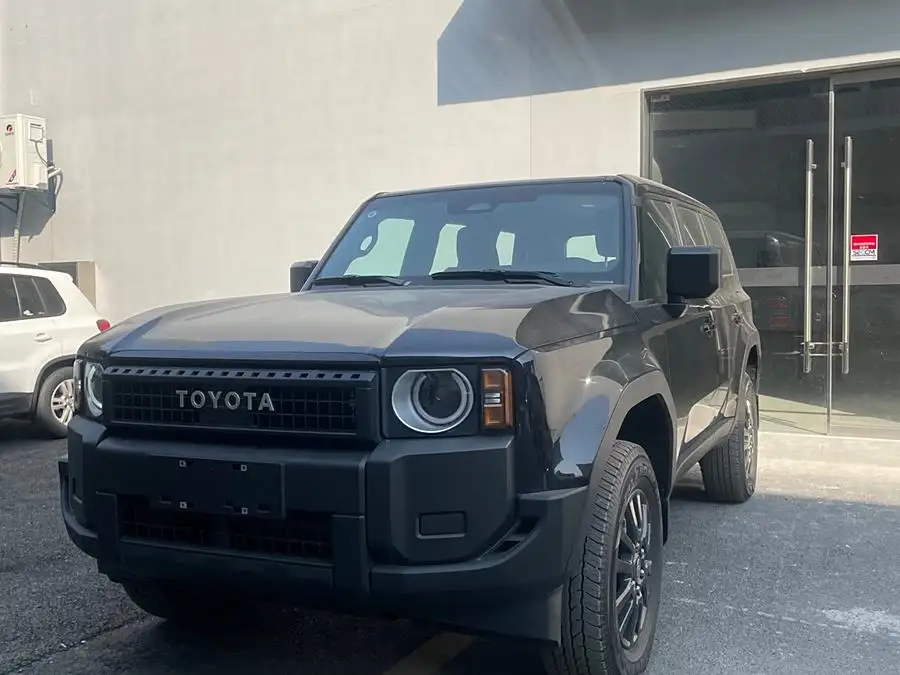 برادو 2024 2.4T إصدار BX للتضاريس 5 مقاعد