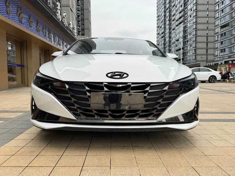 إلانتر 2023 1.5 لتر CVT LUX النسخة المتميزة