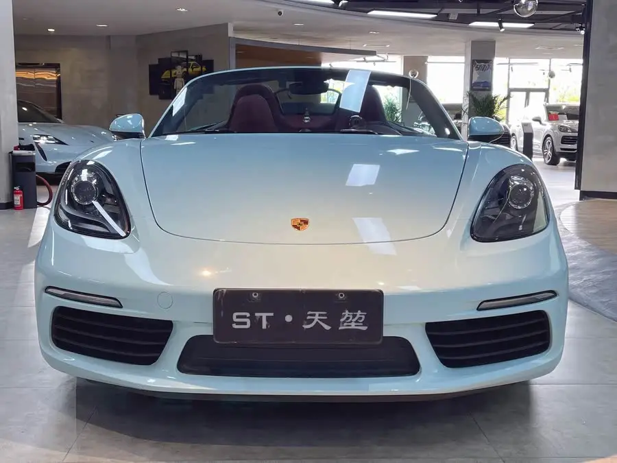 Porsche 718 2022 Model Boxster 2.0T