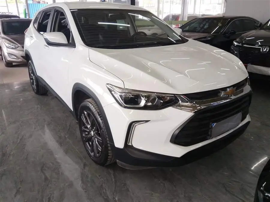 2021 شيفروليه تتبع 325T نسخة رياضية أوتوماتيكية الوطنية السادسة