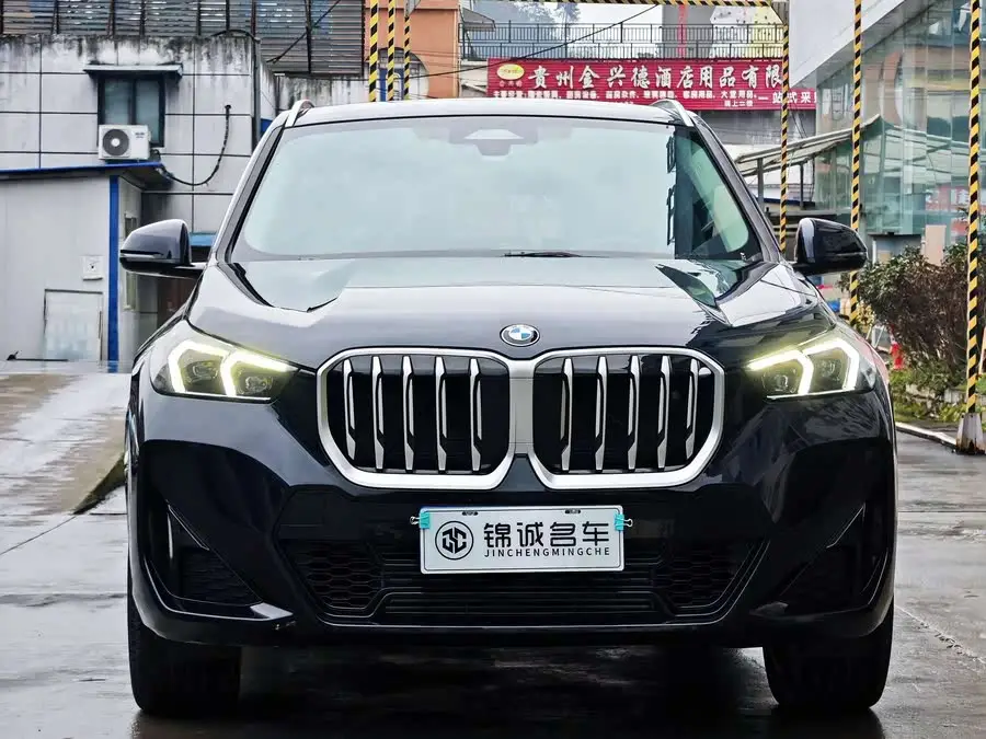 بي إم دبليو X1 2024 sDrive25Li حزمة رياضية M