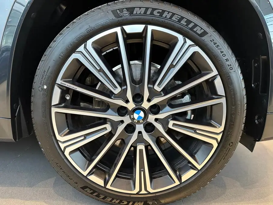 BMW X1 2023 xDrive25Li X Design Package