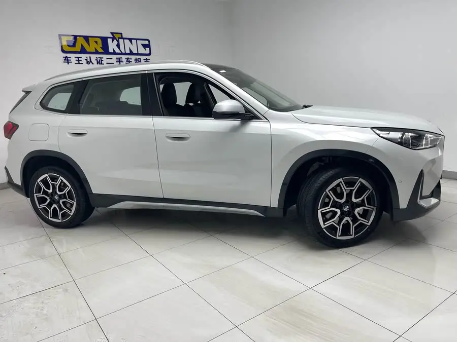 بي إم دبليو X1 2023 sDrive25Li حزمة تصميم X