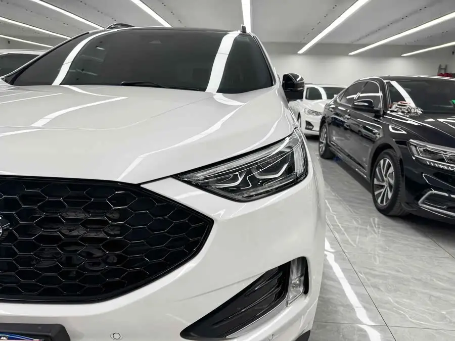 2020 Ford Edge EcoBoost 245 FWD ST-Line 5-Seater