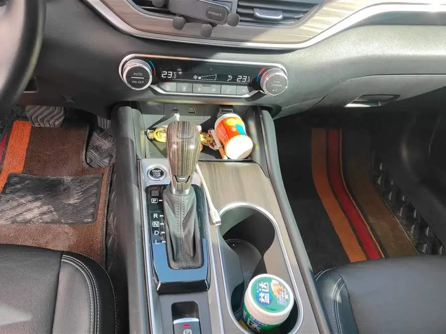 تيانا 2021 2.0L XL إصدار الراحة