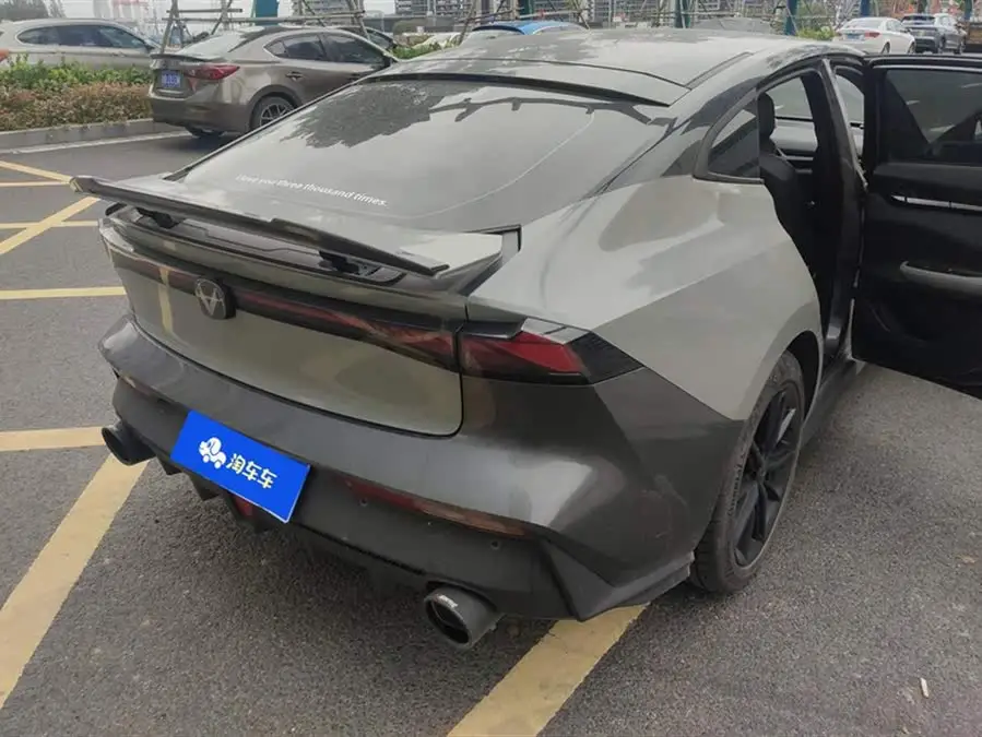 Changan UNI-V 2022 1.5T Premium