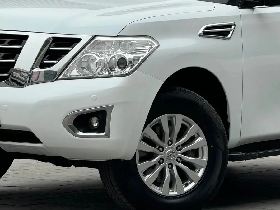 نيسان باترول 2018 4.0L إصدار لينكد إن