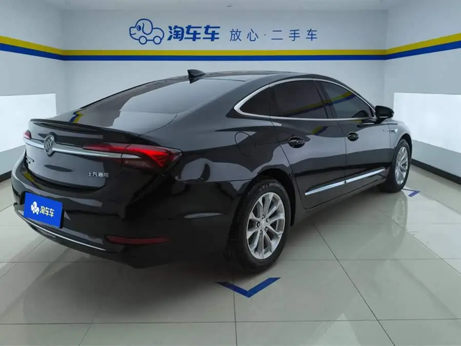 بويك لاكروس 2022 552T الفاخرة