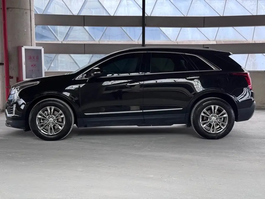 Cadillac XT5 2023 2.0T FWD Luxury